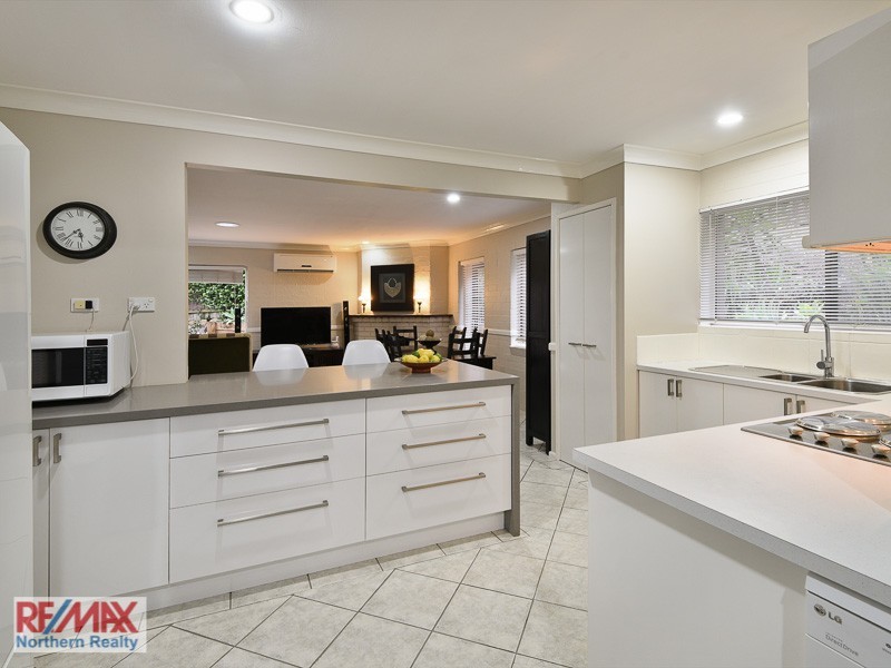 16 Towri Street, Ferny Hills QLD 4055