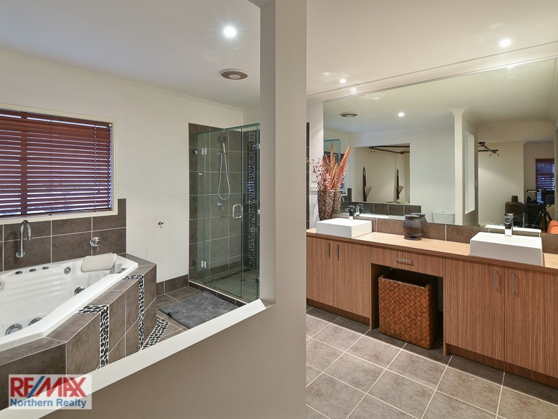 68 Corvus Drive, Cashmere QLD 4500