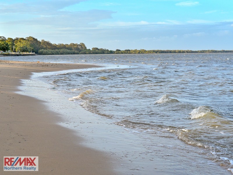 75 Esplanade, Deception Bay QLD 4508