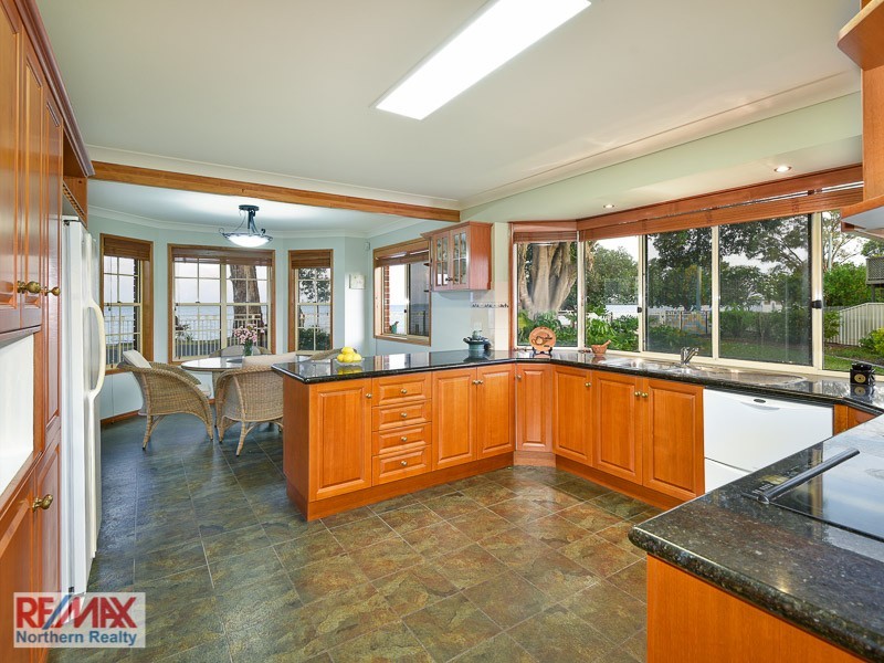 75 Esplanade, Deception Bay QLD 4508
