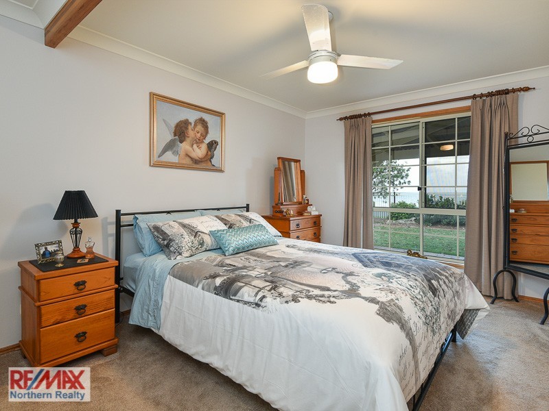 75 Esplanade, Deception Bay QLD 4508