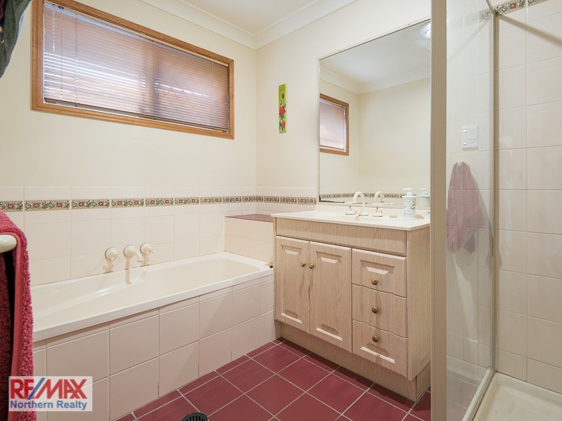 75 Esplanade, Deception Bay QLD 4508
