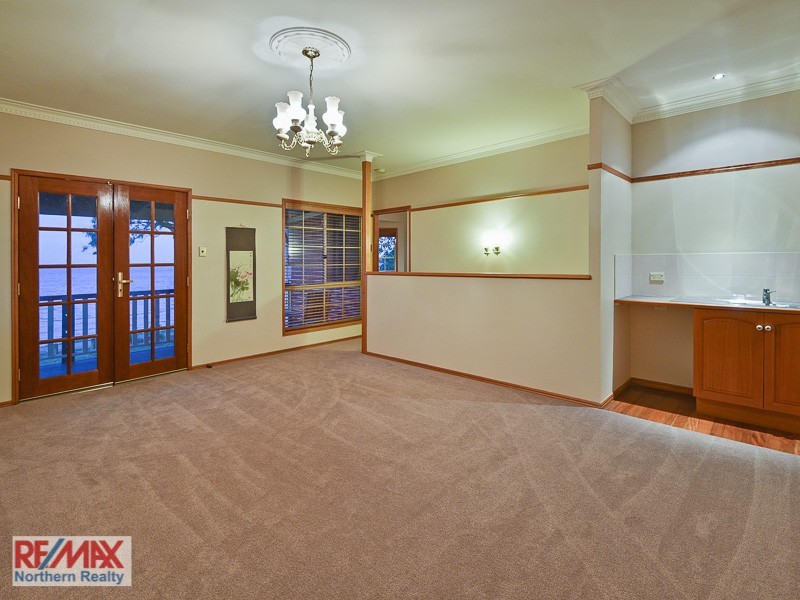 75 Esplanade, Deception Bay QLD 4508