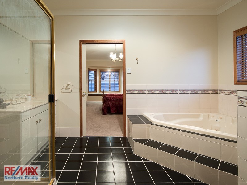 75 Esplanade, Deception Bay QLD 4508