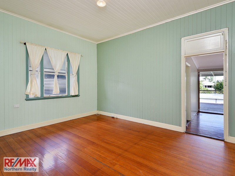 28 Kate Street, Shorncliffe QLD 4017