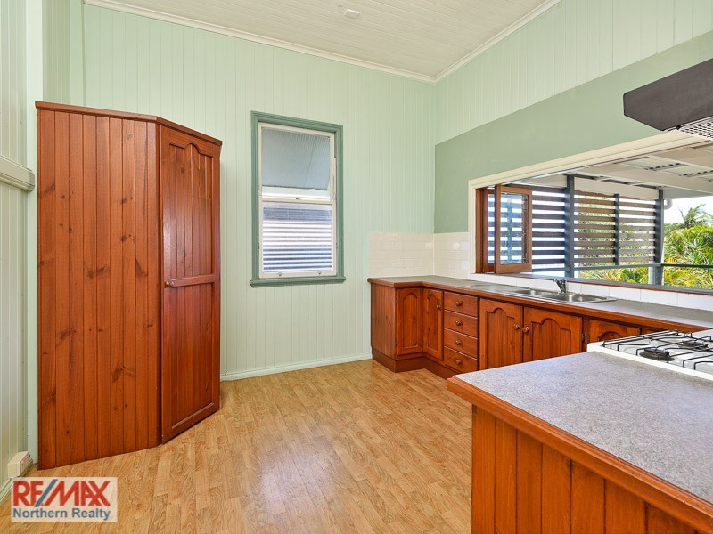 28 Kate Street, Shorncliffe QLD 4017