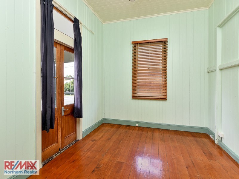 28 Kate Street, Shorncliffe QLD 4017