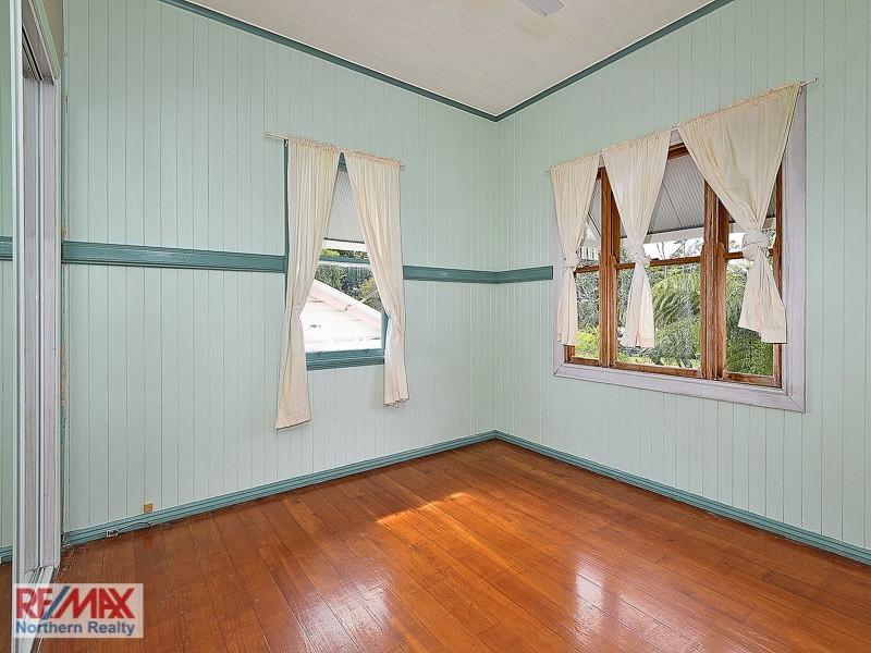 28 Kate Street, Shorncliffe QLD 4017