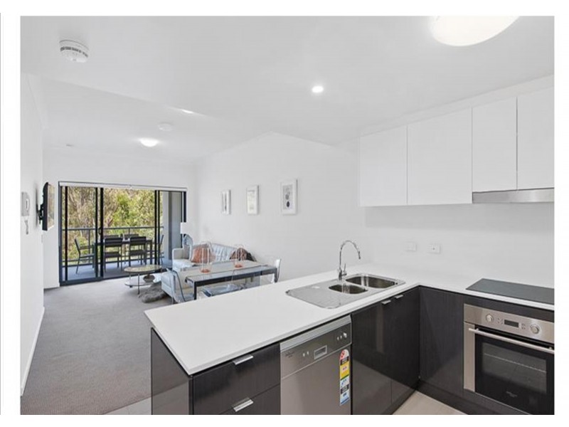 107 Kittyhawk Drive, Chermside QLD 4032