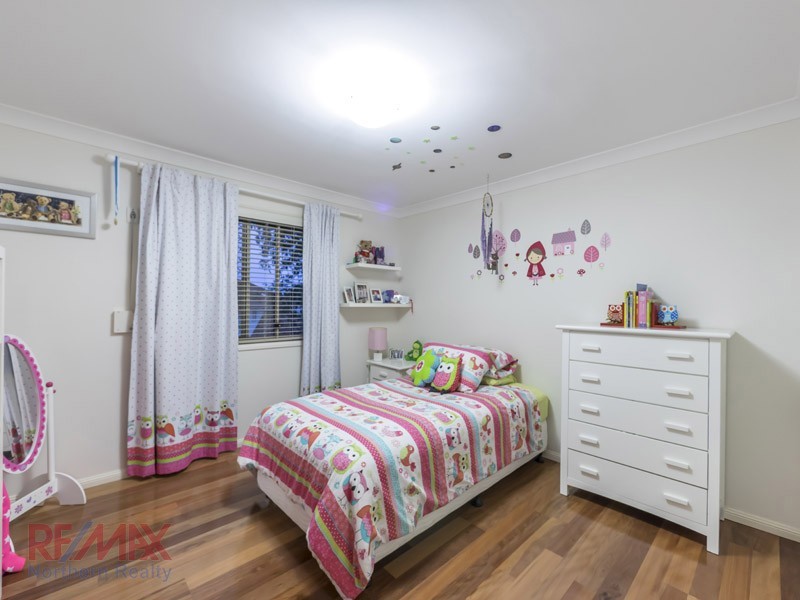 33 COWRIE PDE, Albany Creek QLD 4035