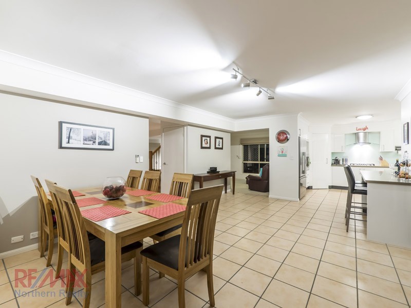 33 COWRIE PDE, Albany Creek QLD 4035