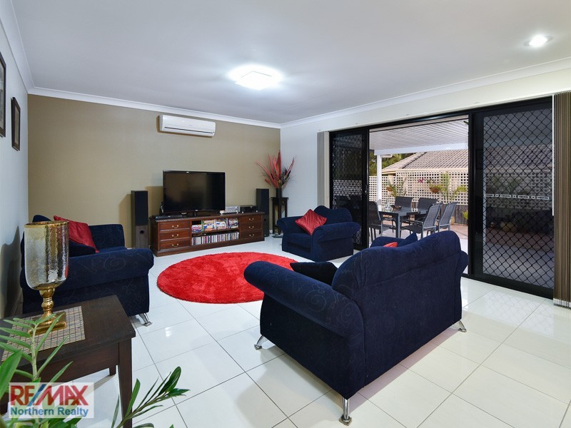4 Curlew Court, Warner QLD 4500