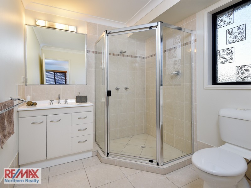 4 Curlew Court, Warner QLD 4500