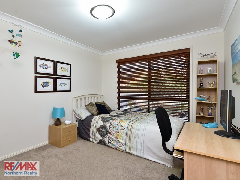 4 Curlew Court, Warner QLD 4500