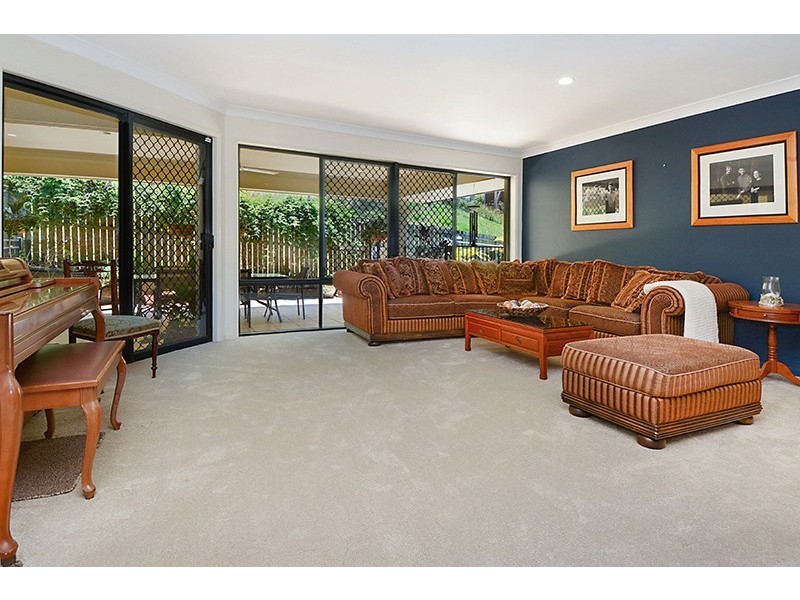 40 Larwood Place, Ferny Hills QLD 4055