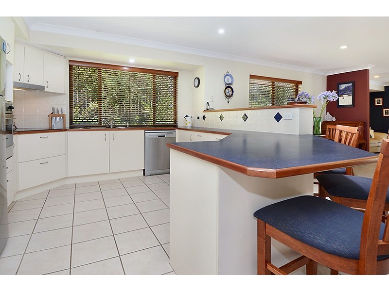 40 Larwood Place, Ferny Hills QLD 4055