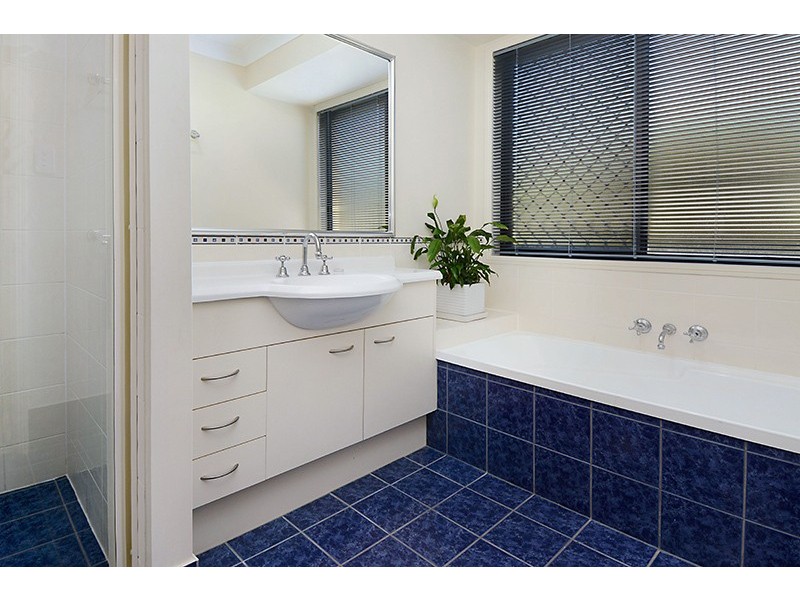 40 Larwood Place, Ferny Hills QLD 4055