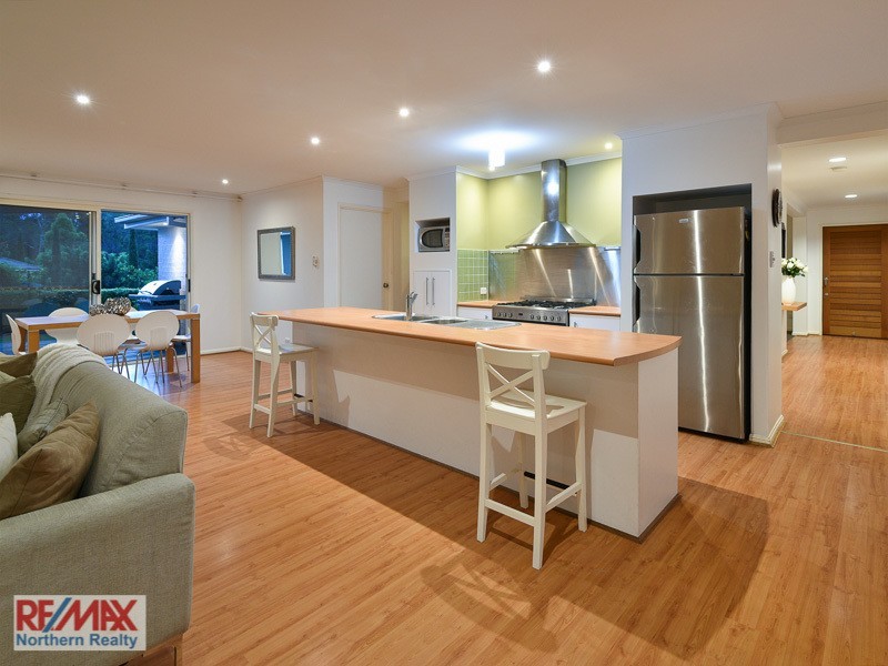 4 Diorama Court, Eatons Hill QLD 4037