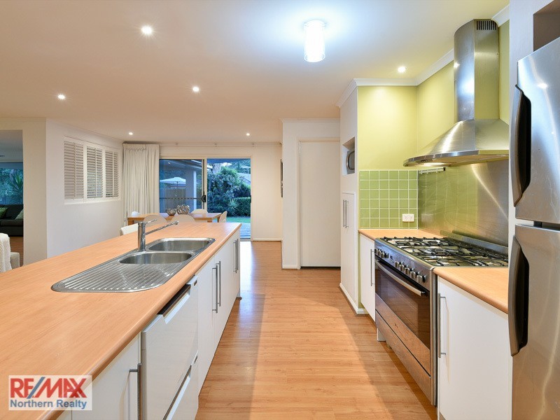 4 Diorama Court, Eatons Hill QLD 4037