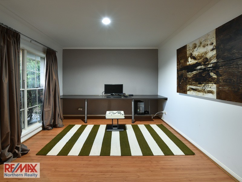 4 Diorama Court, Eatons Hill QLD 4037