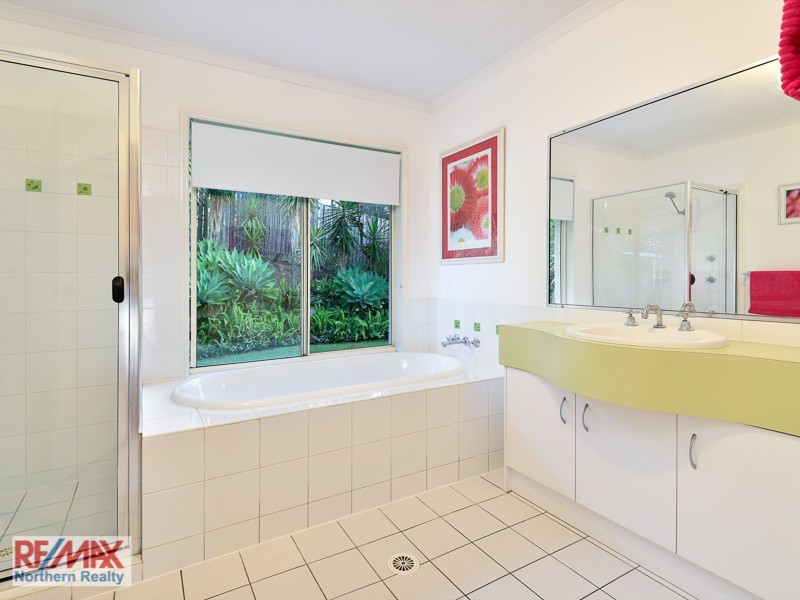 4 Diorama Court, Eatons Hill QLD 4037