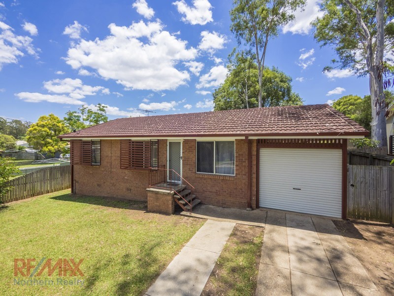8 Gould Street, Lawnton QLD 4501