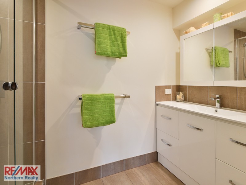 27 Edwards Drive, Albany Creek QLD 4035