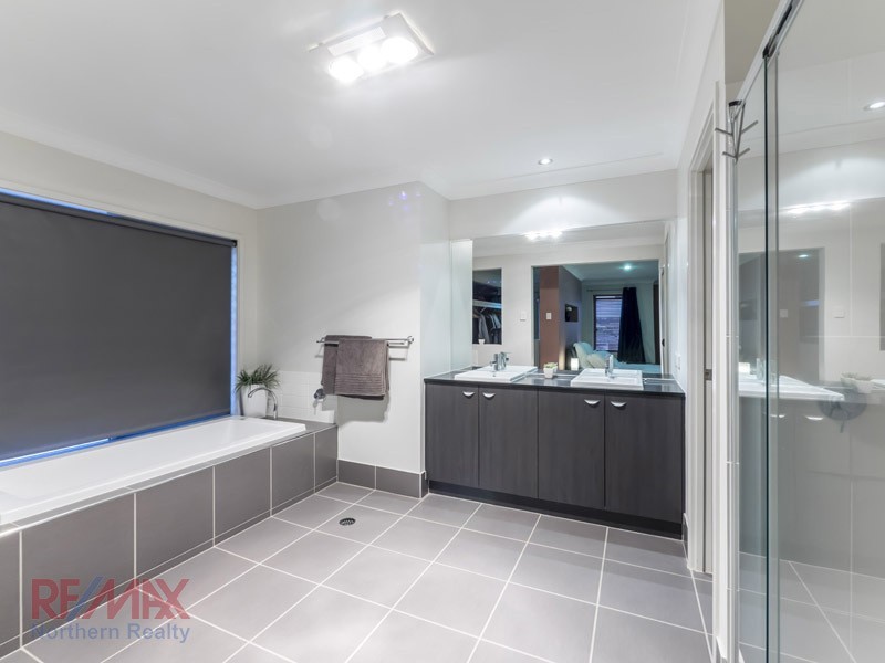 26 Ballyalla Cres, Warner QLD 4500