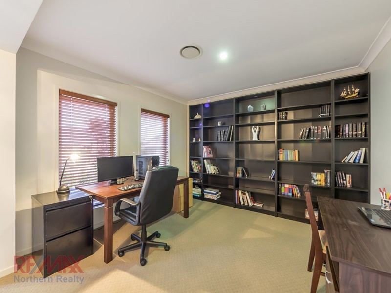 26 Ballyalla Cres, Warner QLD 4500