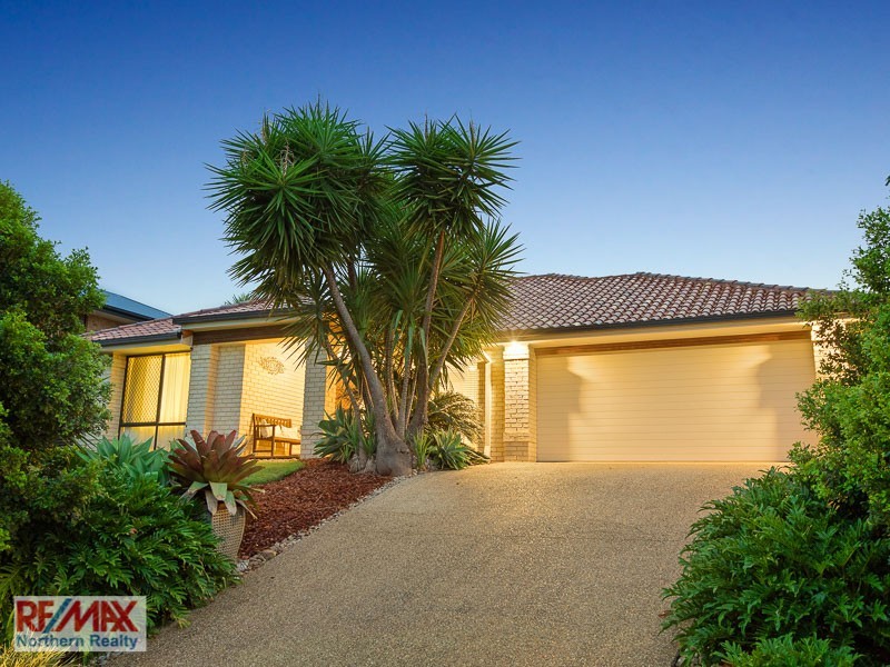 9 Lawson Close, Petrie QLD 4502