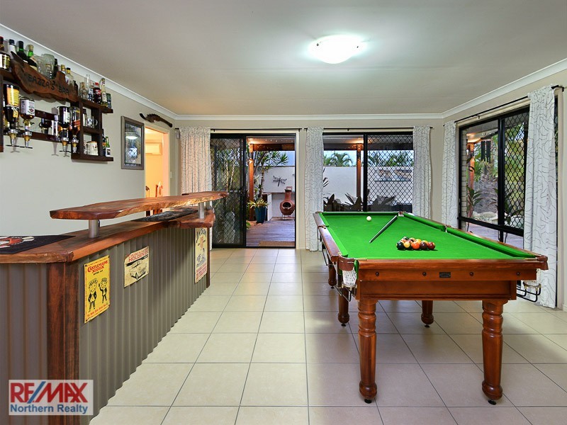 9 Lawson Close, Petrie QLD 4502