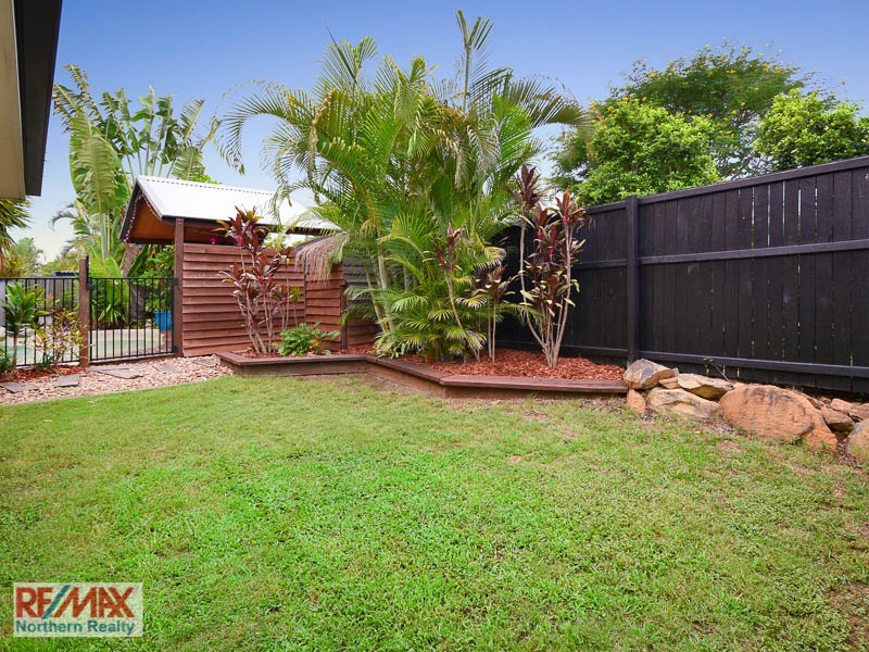 9 Lawson Close, Petrie QLD 4502