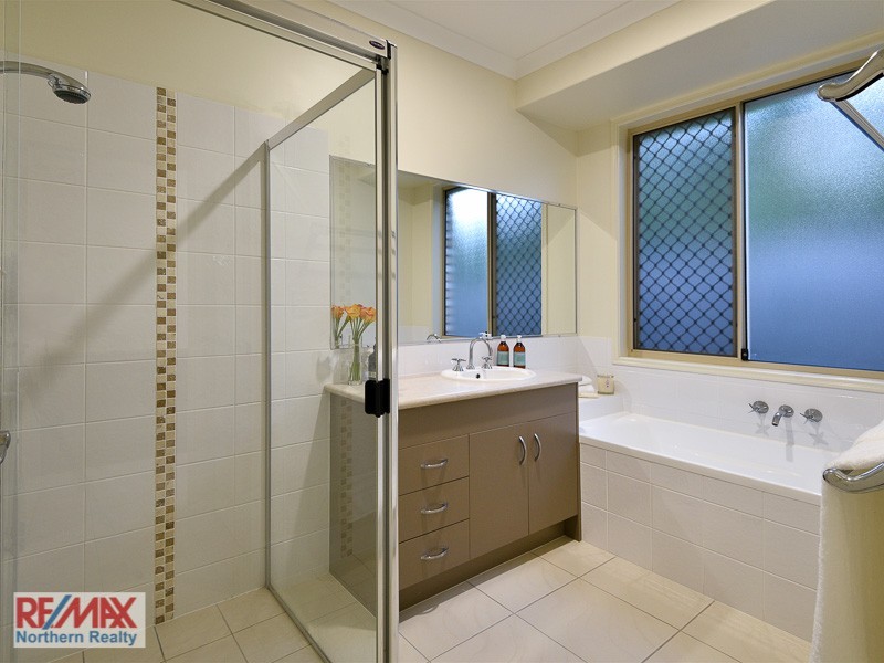 6 Lukla Court, Warner QLD 4500