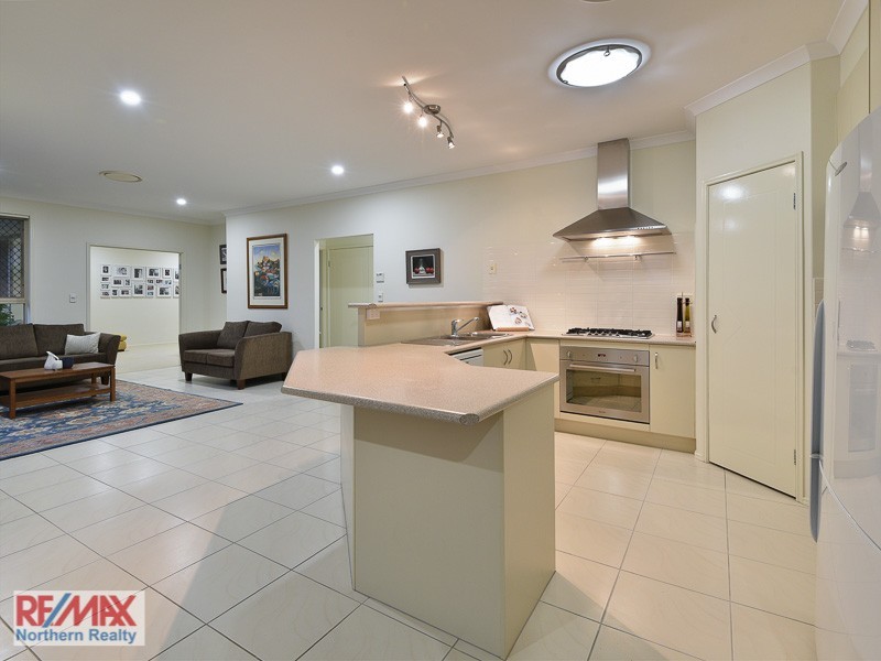 6 Lukla Court, Warner QLD 4500