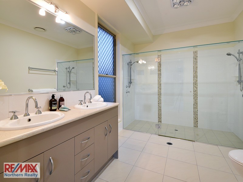 6 Lukla Court, Warner QLD 4500