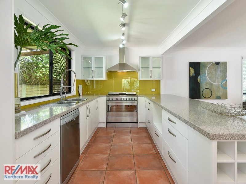 17 Snow Wood Drive, Eatons Hill QLD 4037