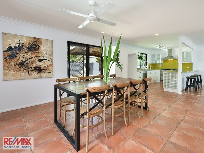 17 Snow Wood Drive, Eatons Hill QLD 4037