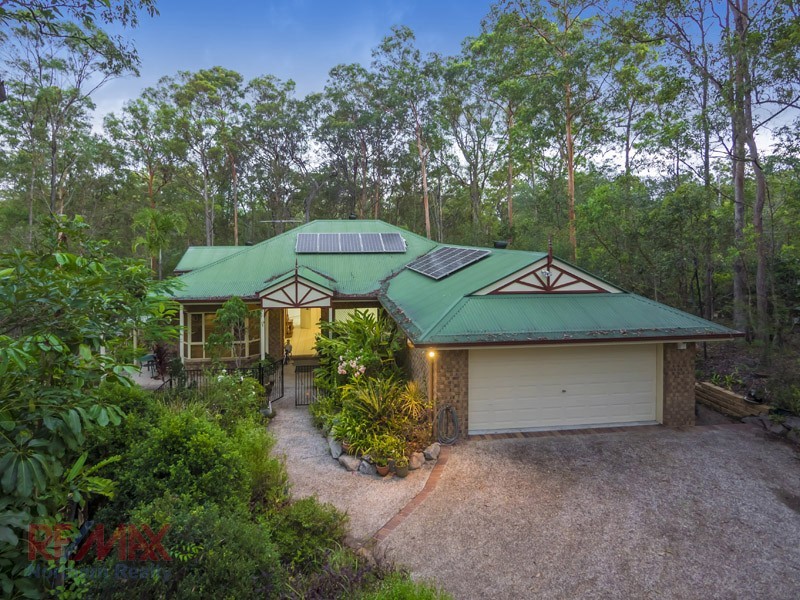 3 Hillgrove Cl, Eatons Hill QLD 4037