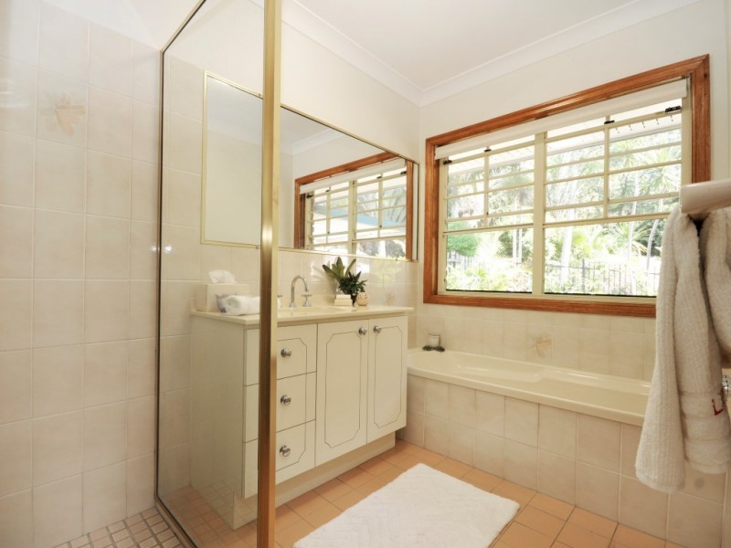 8 Regatta Avenue, Bunya QLD 4055