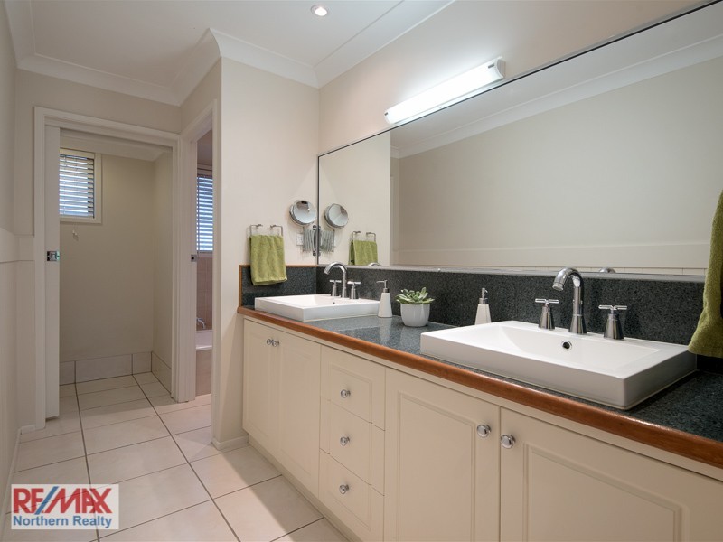 2 Barwing Court, Albany Creek QLD 4035