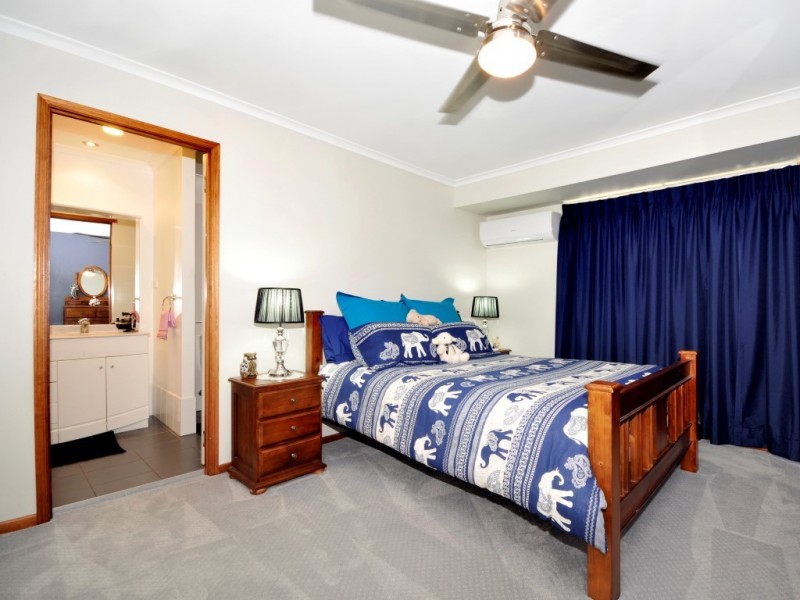 142 Faheys Road West, Albany Creek QLD 4035