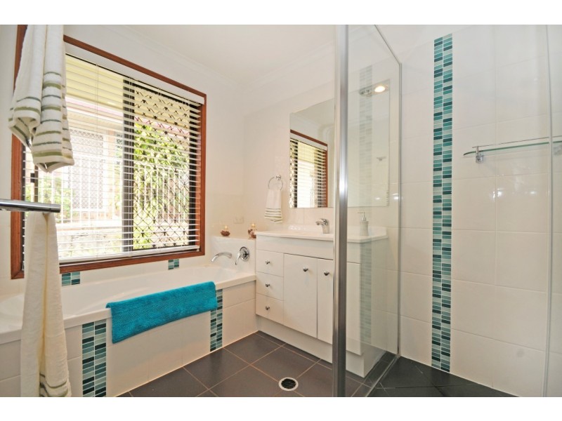 142 Faheys Road West, Albany Creek QLD 4035