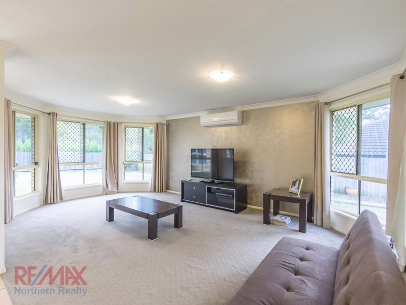 10 De Vito Place, Mcdowall QLD 4053