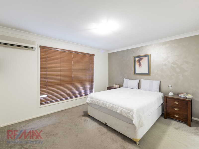 10 De Vito Place, Mcdowall QLD 4053