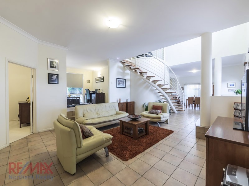 12 Diana Court, Eatons Hill QLD 4037