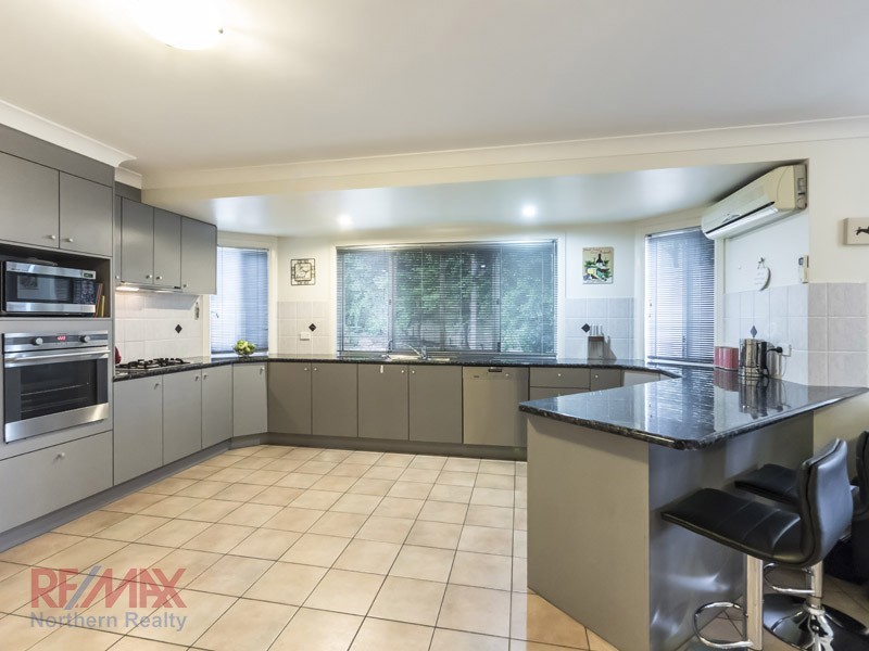 12 Diana Court, Eatons Hill QLD 4037