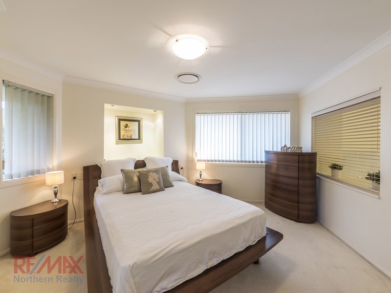 12 Diana Court, Eatons Hill QLD 4037