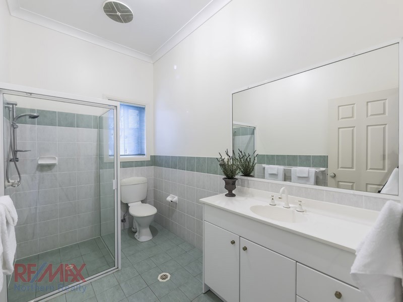 12 Diana Court, Eatons Hill QLD 4037