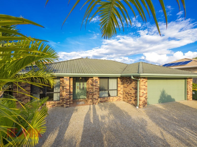 27 Scenic Close, Albany Creek QLD 4035