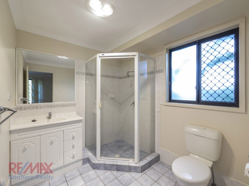 27 Scenic Close, Albany Creek QLD 4035